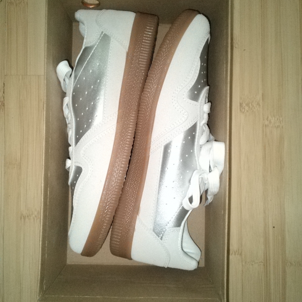 New Rachel Roy "Lacey" Silver and White Sneakers with Gum Sole